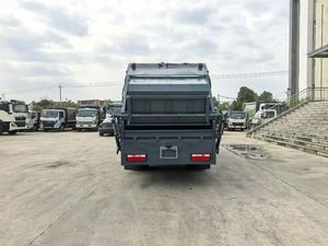 6cbm Diesel Compactor Truck with Rear Loader Manual Transmission 4x2 Drive Wheel Engine Motor Gearbox-Garbage Compactor Truck - Product Image 3