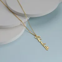 EMANCO Collier vertical fait main avec nom, pendentif lettre signature, breloque écriture manuscrite, plaque nominative en acier inoxydable, bijoux pour femme