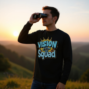 Camiseta de manga larga Vision Squad con diseño de binoculares y objetivos orientados al futuro - Product Image 3