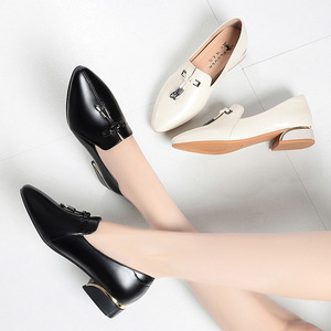 Scarpe da Donna Eleganti Nere con Tacco Basso 3cm, Comode con Suola Morbida, Scarpe da Ufficio Nuove in Pelle Verniciata PU, Tinta Unita, Estive - Product Image 5