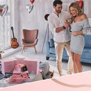 Caja de Regalo Rosa con Corazón Abierto y Flores Preservadas de GLAMOUR BOUTIQUE, Regalo Floral para el Día de San Valentín, Decoración Interior y Exterior - Product Image 2