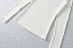 2 Pilihan Warna Kaos Rajut Kerah V Lengan Panjang Berenda Warna Solid Kasual Modis untuk Wanita - Product Image 5