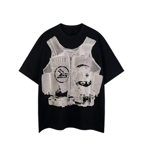 Camiseta <span class=keywords><strong>de</strong></span> Algodón Grueso Personalizada con Estampado <span class=keywords><strong>de</strong></span> Armas <span class=keywords><strong>de</strong></span> <span class=keywords><strong>Fuego</strong></span> Estilo Grunge, Prenda <span class=keywords><strong>de</strong></span> Moda Urbana con Estética Táctica y Tecnológica - Product Image 3