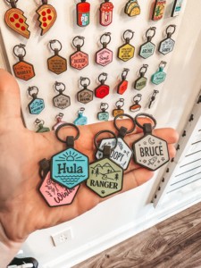 Échantillons gratuits nouvelle étiquette de chien en silicone anti-perte en forme de coeur étiquette nominative personnalisée <span class=keywords><strong>Code</strong></span> QR Sublimation Style de mode pour chiens - Product Image 4