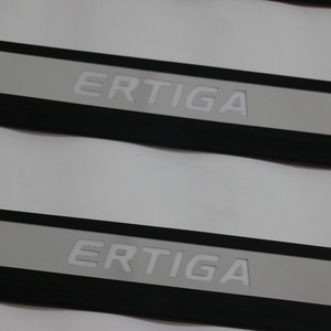 Protector de Umbral de Puerta de Coche 5D de Alta Calidad con LED para SUZUKI Ertiga 2018 en Adelante, Venta al Por Mayor de Fábrica KQD - Product Image 6