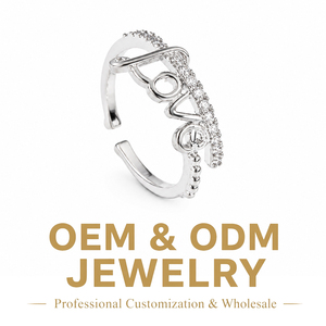 Anello Aperto Regolabile di Lusso in Tono Argento con Scritta LOVE, Lettere Incise, Fila di Pietre Pavé e Accenti di Bolle Perlate, Gioiello da Donna, Idea Regalo - Product Image 1
