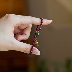 สร้อยข้อมือหินโกเมนธรรมชาติ สร้อยข้อมือคริสตัลโกเมน ดีไซน์เรียบง่ายแบบจีน สร้อยข้อมือทำมือสำหรับผู้หญิ<span class=keywords><strong>ง</strong></span> เครื่อ<span class=keywords><strong>ง</strong></span>ประดับ - Product Image 3