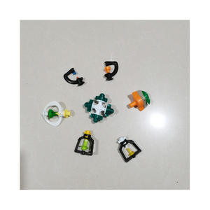 Kit d'irrigation par <span class=keywords><strong>micro</strong></span>-pulvérisation <span class=keywords><strong>suspendu</strong></span> pour serre de marque tierce, système d'arrosage pour légumes avec buse de pulvérisation rotative inversée - Product Image 5