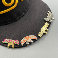 Fabricant chinois professionnel de pin's personnalisés en métal pour casquettes de baseball mexicaines, pin's de bordure et pin's ajustables avec logo personnalisé pour chapeaux