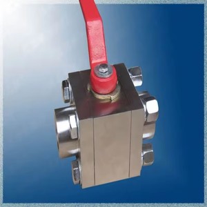 วาล์วเหล็กหล่อแบบเชื่อมซ็อกเก็ตเกลียวสูง ทนทานต่อแรงดันสูง รุ่น Q61N-900Lb ออกแบบมาเพื่อความทนทานสูง - Product Image 1