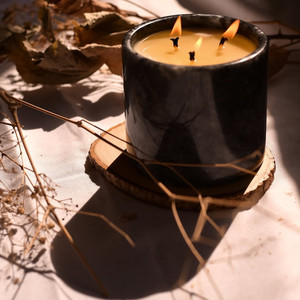 Bougie parfumée à trois mèches à l'huile essentielle de cire de soja de luxe de grande capacité couleur <span class=keywords><strong>marbre</strong></span> Bougies parfumées de luxe à 3 mèches marque privée - Product Image 3