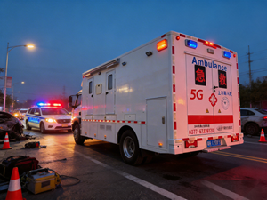 Remolque Hospitalario Móvil Preparado para Telemedicina con Cabina Insonorizada para el Seguimiento de Enfermedades Crónicas en la Comunidad - Product Image 3