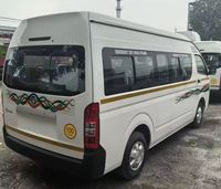 Bon prix FOTON Euro 2 RHD 140HP 16 sièges Minibus Van Voiture à essence pour Offre Spéciale