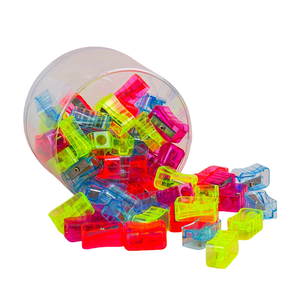 Taille-crayon en plastique Petits taille-crayons manuels colorés pour enfants, adultes et étudiants Fournitures pour enseignants pour la maison en classe - Product Image 2