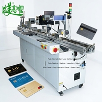Machine de marquage laser industrielle automatique pour la lecture de codes QR, pour la traçabilité des emballages de cartes plates sur la ligne de production