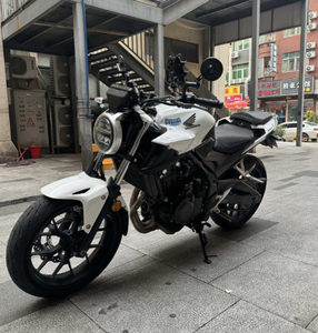 Moto Naked CB 400 F pour les Aventures du Week-end, Moteur à Essence 4 Temps, Scooter Tout-Terrain - Product Image 1