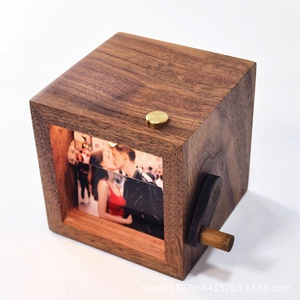 Oferta Especial: Álbum de Fotos Personalizado DIY con Manivela, Caja de Madera Artesanal, Marco Tipo Flipbook con Luz, Letreros de Pared, Cajas de Madera - Product Image 1