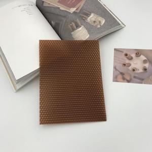 <span class=keywords><strong>Feuille</strong></span> <span class=keywords><strong>de</strong></span> <span class=keywords><strong>cire</strong></span> <span class=keywords><strong>d</strong></span>'<span class=keywords><strong>abeille</strong></span> <span class=keywords><strong>de</strong></span> couleur naturelle personnalisée en gros presse <span class=keywords><strong>feuille</strong></span> <span class=keywords><strong>de</strong></span> <span class=keywords><strong>cire</strong></span> <span class=keywords><strong>d</strong></span>'<span class=keywords><strong>abeille</strong></span> nid <span class=keywords><strong>d</strong></span>'<span class=keywords><strong>abeille</strong></span> <span class=keywords><strong>pour</strong></span> la fabrication <span class=keywords><strong>de</strong></span> bougies - Product Image 5