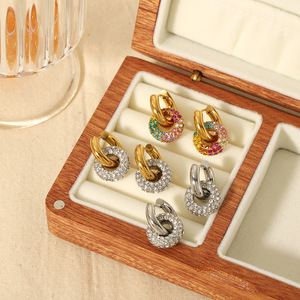 Pendientes colgantes redondos de acero inoxidable con baño de oro de 18k y diamantes de imitación para fiestas, joyería de moda. - Product Image 3