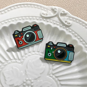 Cartoon Retro Kamera Emaille Pin lustige Revers Aufnahme Abzeichen personal isierte Foto Schmuck Geschenk für Kinder bunte Brosche - Product Image 5