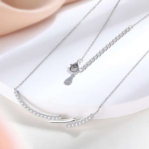 Collier chaîne à maillons en argent sterling 925 plaqué rhodium avec zircon cubique, tendance minimaliste pour fiançailles, mariage et fêtes - Product Image 4