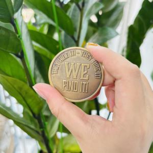 Новые модные высококачественные латунные 3D-монеты из цинкового сплава с двумя боковыми держателями от производителя - Product Image 6