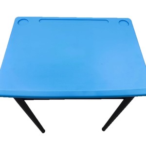 Escritorio Escolar con Superficie de Plástico y Estructura Metálica 440x440x780mm, Diseño Minimalista y Duradero para Uso en el Aula - Product Image 4