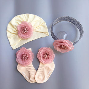 Bonita flor infantil Luna Llena primer bebé sombrero conjunto princesa accesorios para el cabello calcetines con flores para regalo de cumpleaños - Product Image 3