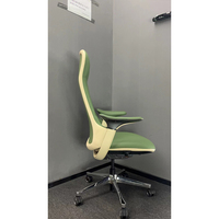 Chaise de direction Modern Boss Modèle populaire de chaise de bureau en cuir PU avec appui-tête réglable Chaise rotative en mousse de tissu en aluminium et fer à repasser