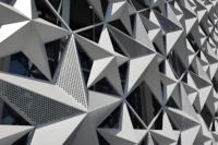 Panneau en aluminium 3D sur mesure pour hôtels et aéroports de luxe |   Classe A Ignifuge |   Garantie de revêtement PVDF de 20 ans