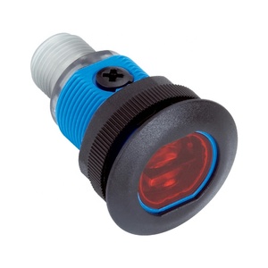 Sensor fotoeléctrico retrorreflectante de nuevo y original, 1059533, M18, PNP, NO, 10-30V CC, IP67, nuevo, 1, 2, 2 - Product Image 1