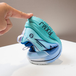 <span class=keywords><strong>Zapatillas</strong></span> para Niños, Primavera 2026, Nuevas con Botón Giratorio, Malla Transpirable, Diseño Casual con Letras, para la Escuela y Correr, Suela de PVC - Product Image 4