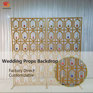 ฉากหลังงานแต่งงานทรงเรขาคณิตสีทองเรียบหรู พร้อมดีไซน์กระจกเงา ทำจากสแตนเลสสำหรับเวทีงานแต่งงาน - Product Image 2