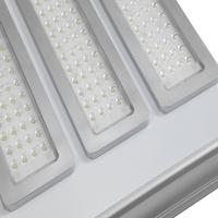 Luminaire LED solaire DC en aluminium 120W IP66 pour éclairage de voirie, zones de stationnement, parcs, villages et routes