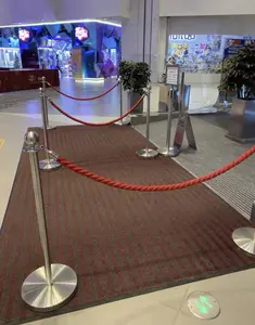 Hoge Kwaliteit Stanchion Menigte Controle Touw Barrière Berichten Stand Voor Hotel