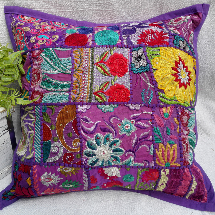 Copricuscino 40x40 cm in cotone ricamato verde con foglie