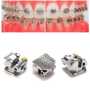 Set di 20 Brackets Ortodontici Autoliganti in Acciaio Inox ROTH 3W con Ganci 0.022 Manuali Certificati CE - Product Image 5