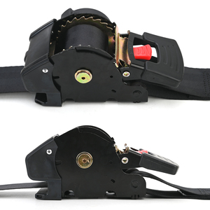 Sangle à cliquet rétractable de 2 pouces de largeur, à commande d'une seule main, avec poignée antidérapante pour la sécurité des remorques - Product Image 4