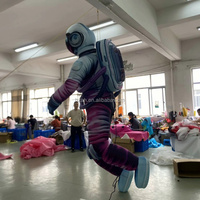 Astronaute gonflable suspendu factice pour exposition sur le thème de la science-fiction ou de l'aérospatiale, autres événements