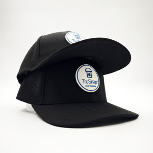 Casquette de baseball de performance perforée à 6 panneaux, imperméable, en tissu Dobby, motif fruits, avec logo personnalisé en patch de caoutchouc polyester - Product Image 3