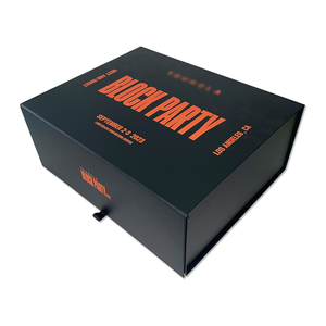 Изготовленная на заказ откидная крышка жесткая Магнитная застежка Подарочная коробка большая роскошная складная черная Магнитная подарочная коробка - Product Image 1