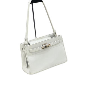 Sac à bandoulière élégant en cuir de vachette pleine fleur avec texture cuir, design tendance, polyvalent, pour le quotidien et les cosmétiques - Product Image 3