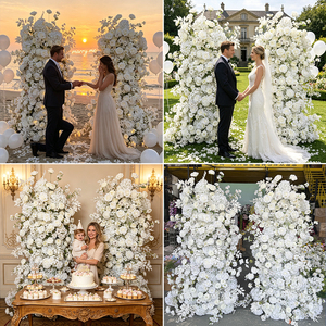 Guirlande florale en soie de roses blanches épaisses et en pleine floraison avec garnitures mixtes pour décoration d'arche de mariage au thème blanc pur, classique et minimaliste - Product Image 2