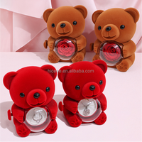 Nouveau style créatif et romantique pour la Fête des Mères : Ours en peluche, rose éternelle rotative, fleur de savon, bague, collier et boîte à roses pour dropshipping