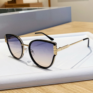 <b>Sunglasses</b> Metal Frame Ac Lens UV400 Unisex Type 3 Sunshades Chamfered Edges Gradient Pink Gold Frame - Product Image 2