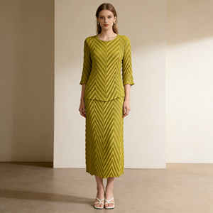 Ensemble deux pièces plissé élégant <span class=keywords><strong>et</strong></span> formel Miyake 2026, nouvelle collection été, couleur unie, <span class=keywords><strong>haut</strong></span> à manches trois-quarts <span class=keywords><strong>et</strong></span> <span class=keywords><strong>jupe</strong></span> longue pour femme - Product Image 6