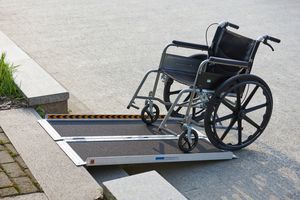<span class=keywords><strong>Rampe</strong></span> pratique pour fauteuil roulant en aluminium <span class=keywords><strong>pliable</strong></span> <span class=keywords><strong>rampe</strong></span> d'<span class=keywords><strong>escalier</strong></span> pour fauteuil roulant <span class=keywords><strong>rampe</strong></span> pour fauteuil roulant de bus à vendre - Product Image 6