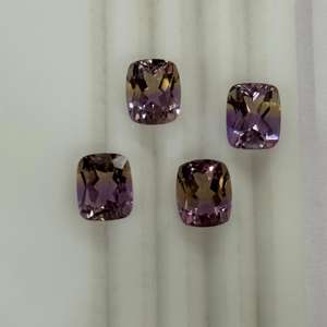 Vente incroyablement populaire : Pierre précieuse amétrine bicolore naturelle, combinaison d'améthyste et de citrine, coupe coussin naturelle, qualité loupe - Product Image 3