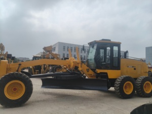 Niveleuse à moteur d'occasion GR2153 avec ripper, marque chinoise de premier plan, en bon état - Product Image 4