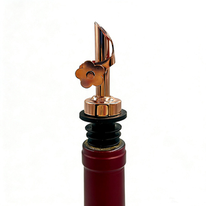 Versatore <span class=keywords><strong>per</strong></span> <span class=keywords><strong>Olio</strong></span> d'Oliva in Acciaio Inox con Design Floreale, Apertura e Chiusura Automatica Sensibile alla Gravità, Beccuccio Conico con Tappo in Gomma - Product Image 6